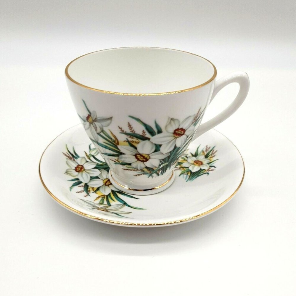 Hamilton Tea Cup Saucer Daffodil Flower England Fine Bone China Garden Flower